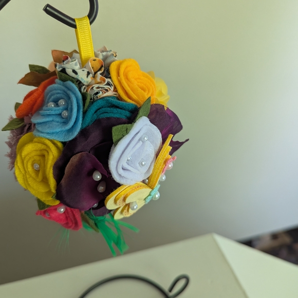 Colorful Fall Ornament. Great For Any Room - Picture 1 of 2